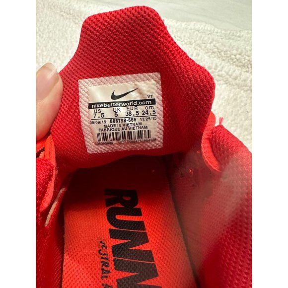 NIke excellerate 4 Running shoes size  7.5 Airmax neutral ride - Picture 4 of 9